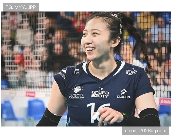 丁霞赛后拎的那个包，感觉把我好几个月工资都打包带走了