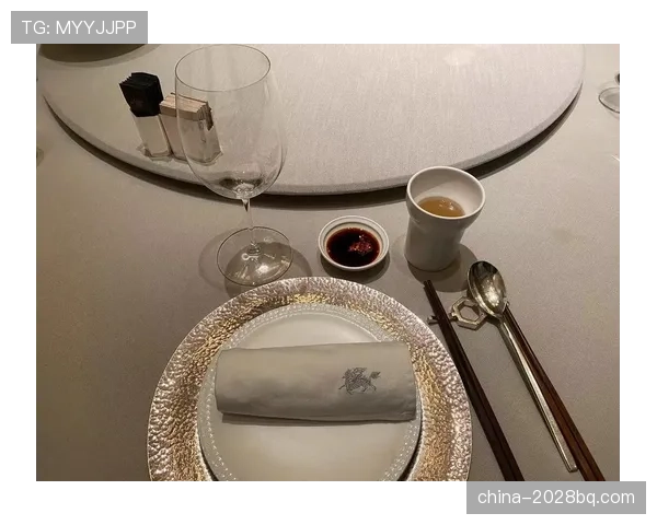 李冰洁训练完吃顿饭花的钱比我一个月工资还多